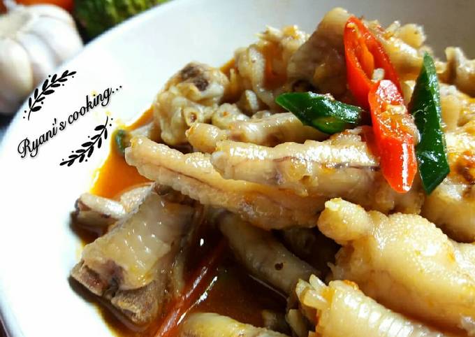 Spicy chicken feet (ceker ayam pedas)