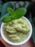 Avocado-Dip mit Walnüssen