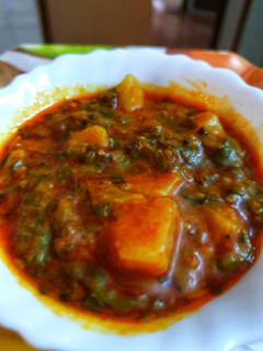 आलू हरे प्याज़ की सब्जी (Aloo hare pyaz ki sabzi recipe in hindi) रेसिपी मुख्य फोटो
