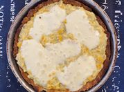 Una foto de tarta de choclos