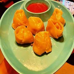 A picture of Paneer momos.