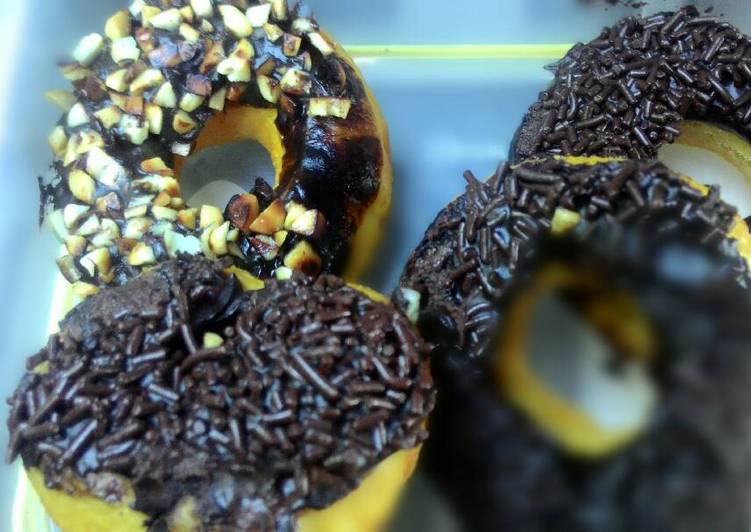 Pumpkin donut (donat labu)