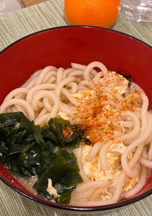 A picture of Wakame seaweed and egg udon in 10 mins.