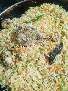 चिकन बिरयानी (Chicken biryani recipe in hindi) रेसिपी मुख्य फोटो