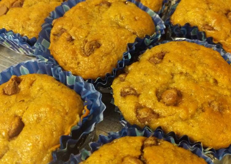 Recipe of Appetizing Banana chocolate chip muffins