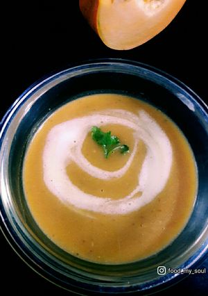 A picture of Pumpkin Soup.