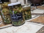 Una foto de aji en escabeche