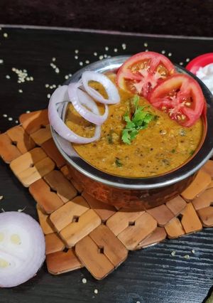 બાજરી ની વેજીટેબલ ખીચડી (Bajri Vegetable Khichdi Recipe In Gujarati) રેસીપી મુખ્ય ફોટો
