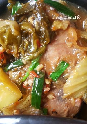 Hình của món Cá ngừ kho cải chua.