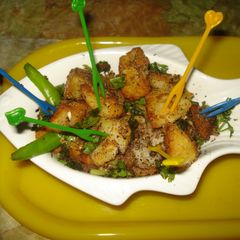 A picture of Aloo crispies.