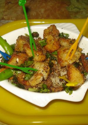A picture of Aloo crispies.