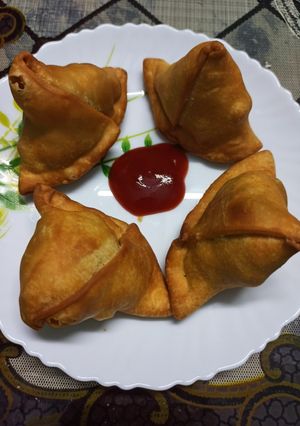 আলুর সিঙ্গাড়া (aloor singara recipe in Bengali) রেসিপির প্রধান ছবি