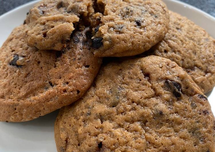 Simple Chewy Choco Chips Cookies