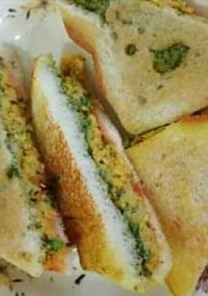 A picture of Chiken cheese sandwich.
