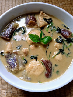 泰式綠咖哩雞(低醣生酮餐)(異國料理) 的食譜成品照片