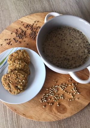Lencsefőzelék hajdinás répás fasírttal (vegán) recept fotója