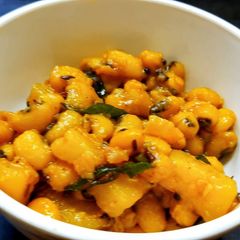Black eyes peas dry curry | alasande kalina usli A picture of Black eyes peas dry curry | alasande kalina usli.