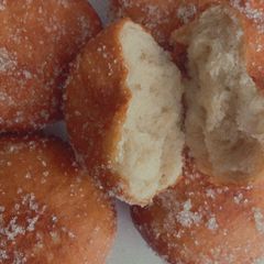 A picture of Bomboloni’s.