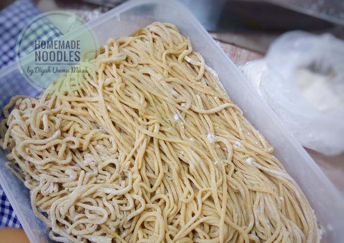 Standar Resep memasak Mie Mentah Homemade 1 Telur Kenyal  sesuai selera
