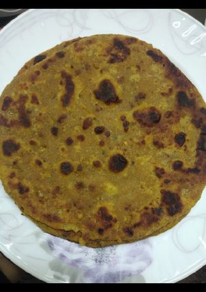 A picture of Chana daal paratha.