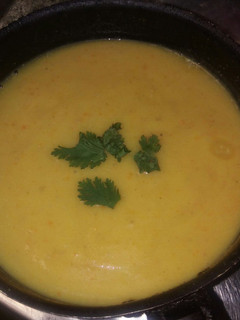 Una foto de Crema de zanahoria y crema de leche