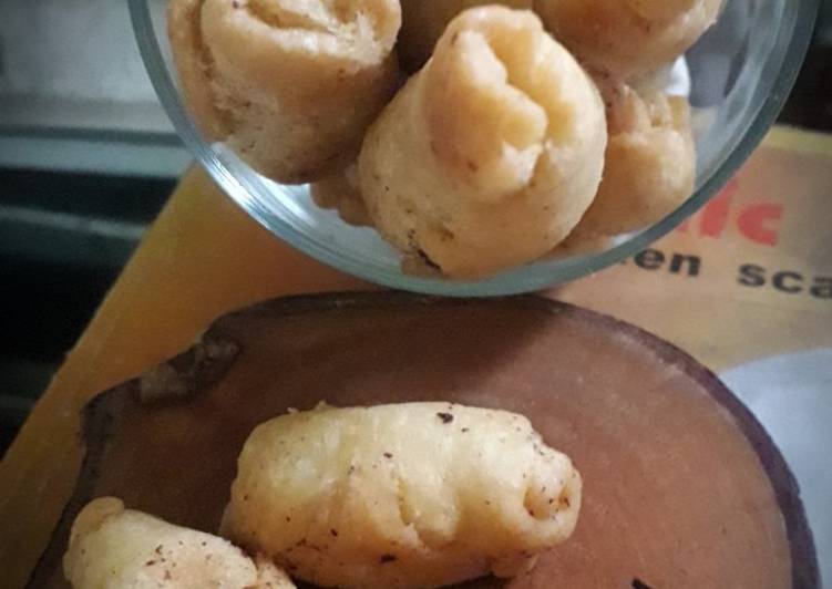 Ini Dia Resep Rahasia Molen Mini Gampang Banget