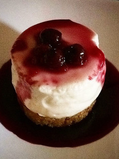 Una foto de Cheesecake al Vino Tinto