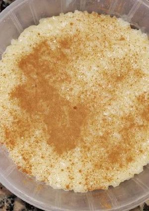 Una foto de Arroz con leche cremoso