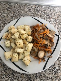Una foto de Jibia plancha con verduras