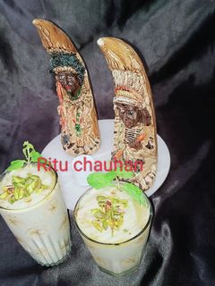 अवोकेडो कीवी एंड बनाना स्मूथी रेसिपी मुख्य फोटो