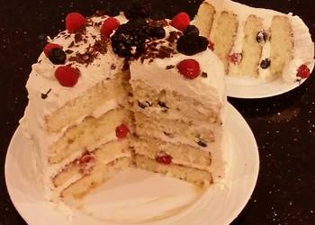 Unique Recipe Fresh Berrie Cream Layer Cake Delicious and Healthy