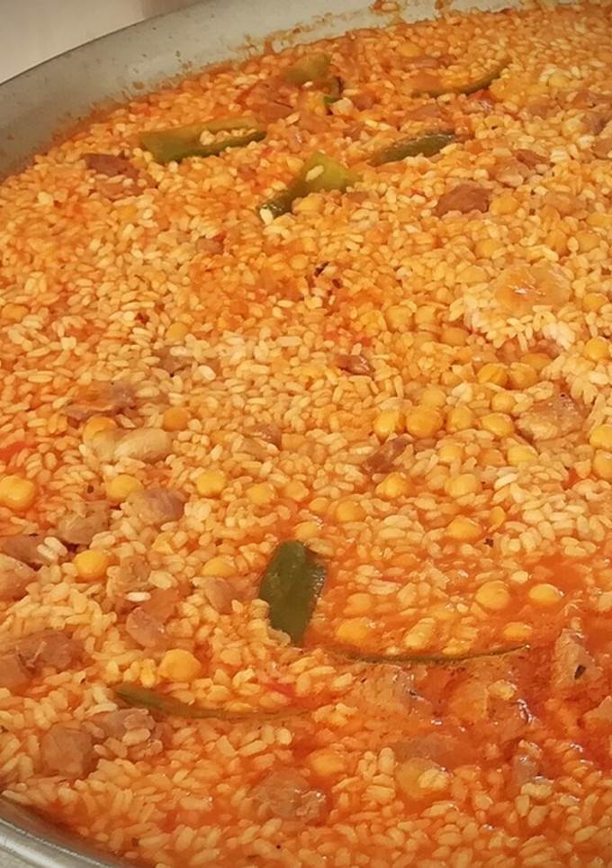 Una foto de Arroz con magro y garbanzos