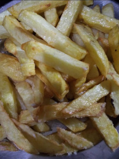फ्रेंच फ्राइज (french fries recipe in Hindi) रेसिपी मुख्य फोटो