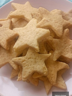 A picture of Vanilla Star Cookies.