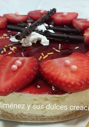 Foto principal de Tarta de nata y fresas