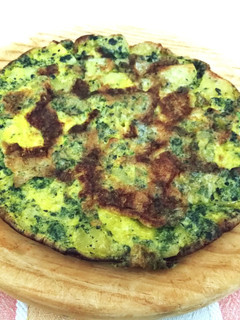 Una foto de Tortilla de patatas y alga espirulina