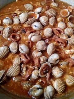 Foto resep Kerang Dara dan Cumi2 Saos Padang