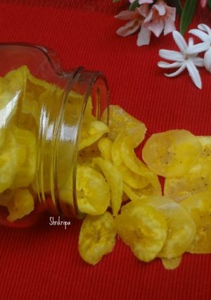 A picture of Kerala plantain chips:.
