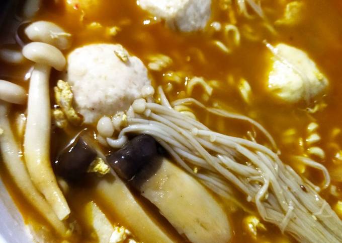 Resep Mie Jamur Bakso Seafood yang Enak