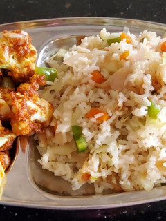 வெஜிடபிள் பிரைட் ரைஸ் செய்முறை முக்கிய புகைப்படம்