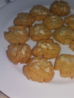 Foto resep Chewy Almond Cheese Cookies #keto
