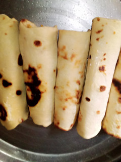 A picture of Shawarma bread.