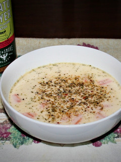 A picture of T's Queso Blanco Potato Soup.