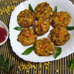 Masala Vada A picture of Masala Vada.