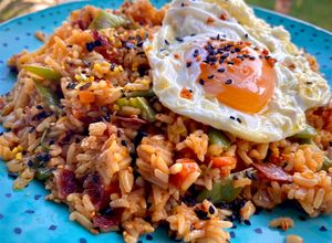 Una foto de Arroz frito con kimchi