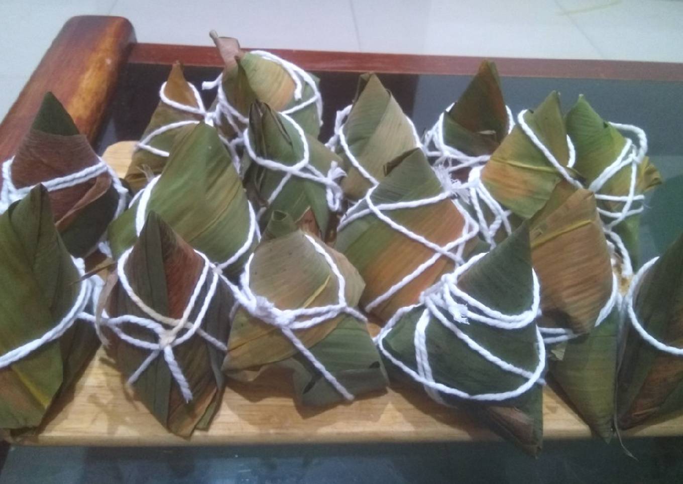 Bakcang beras isi daging babi