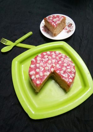 A picture of Mango Juice Flavoured Steamed Semolina Cake.