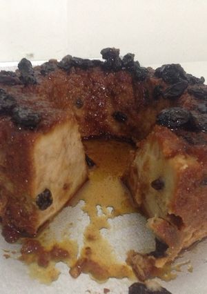 Una foto de Budín de pan con pasas