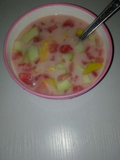 Mixed fruit with vanilla youghout ainihin hoton girkin