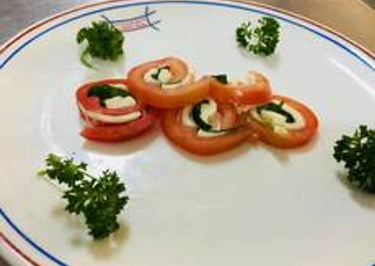 How to Prepare Yummy Insalata caprese salad